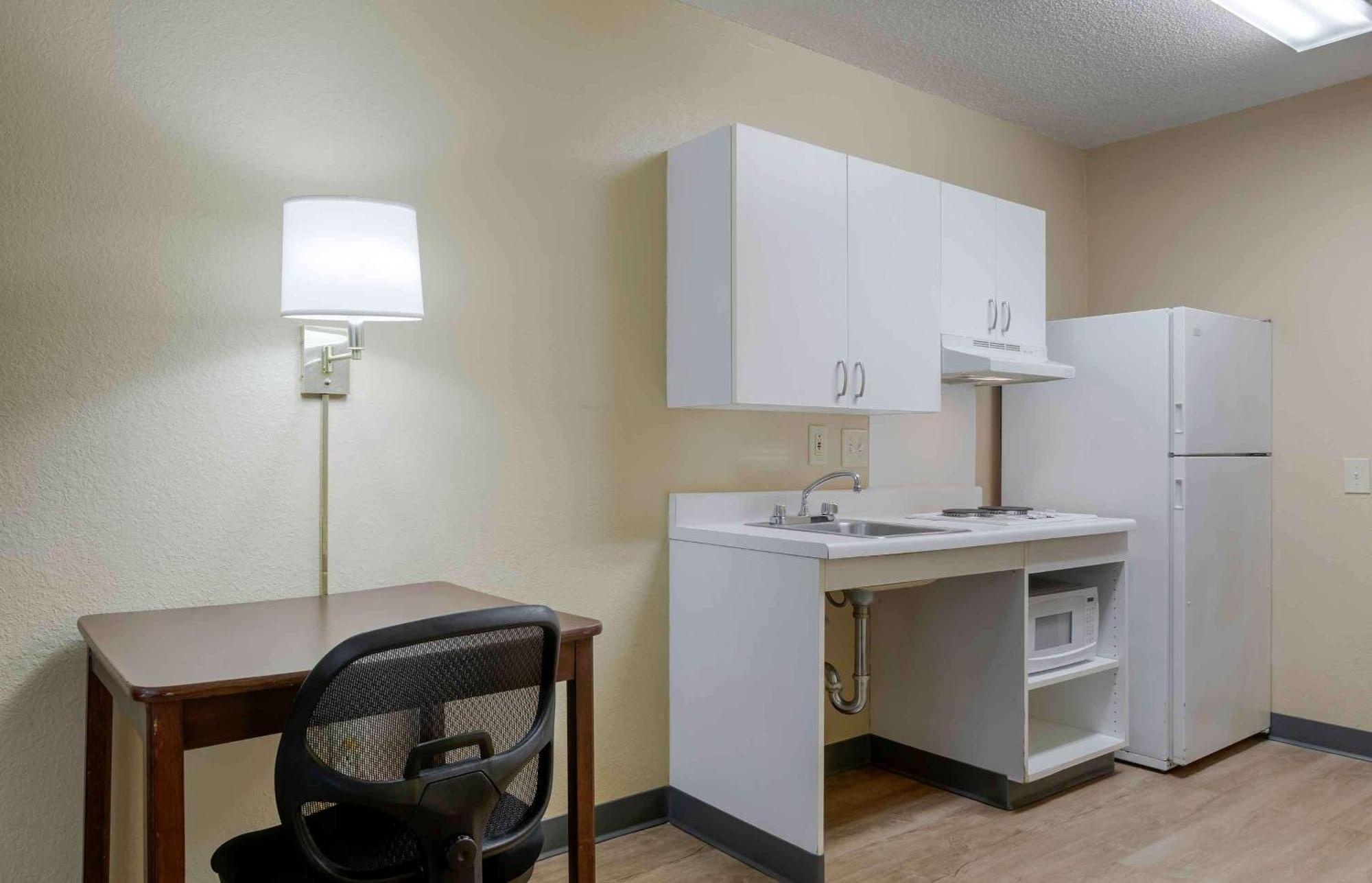 Extended Stay America Suites - Boston - Waltham - 52 4Th Ave Екстериор снимка